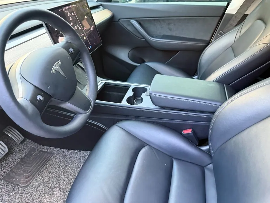 Tesla Model Y — фото 7