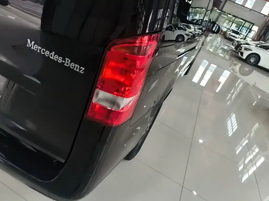 Mercedes-Benz Vito — фото 7