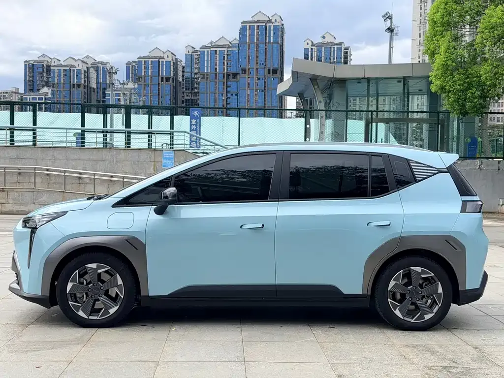Aion Y — фото 9