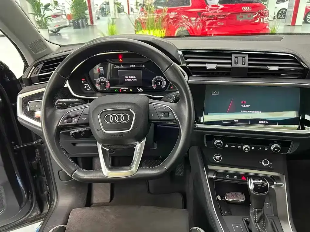 Audi Q3 — фото 5