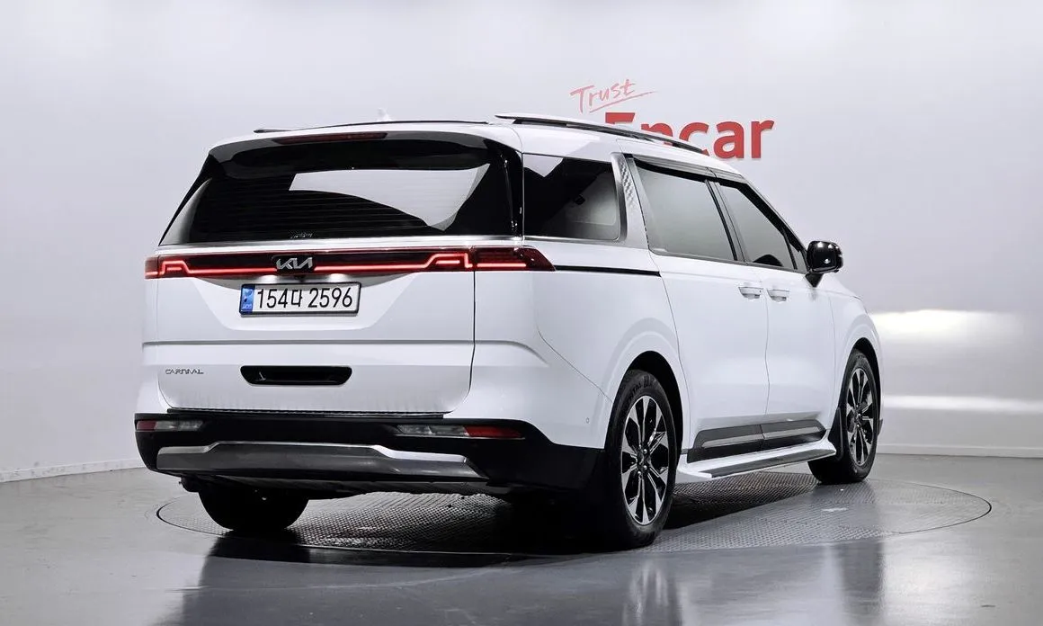 Kia Carnival — фото 5