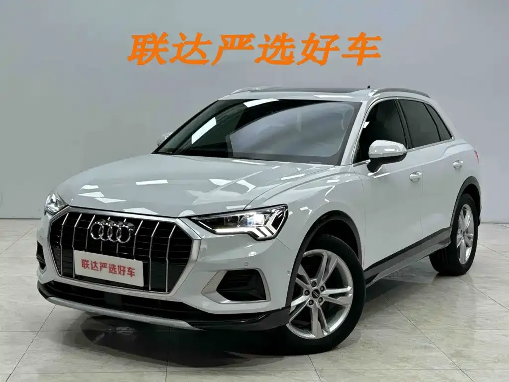 Audi Q3 — фото 1