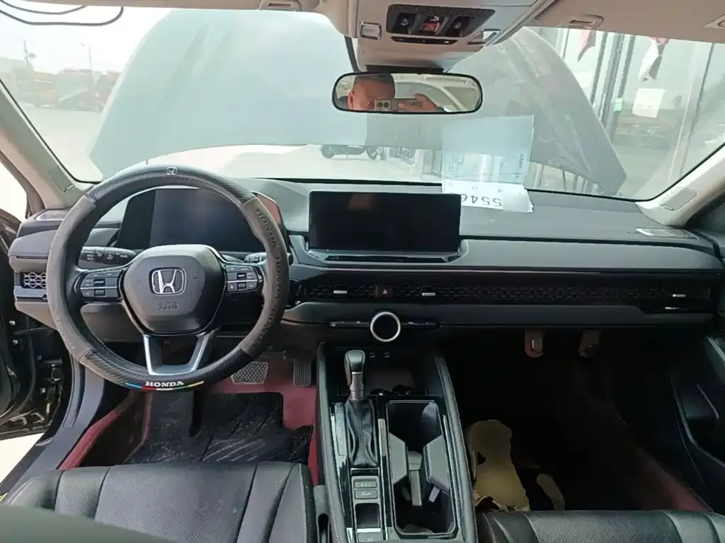 Honda Accord — фото 9