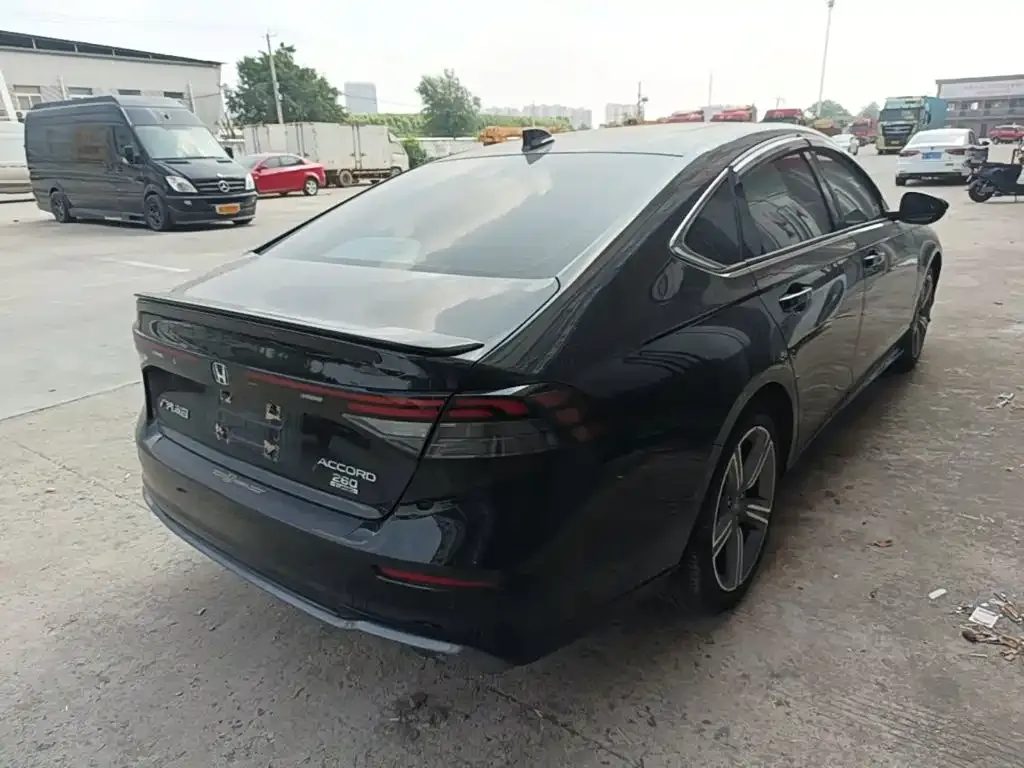 Honda Accord — фото 2