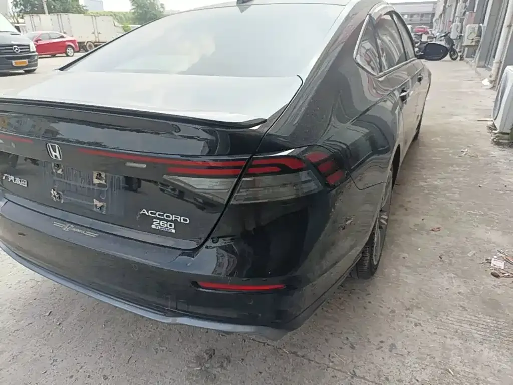 Honda Accord — фото 3