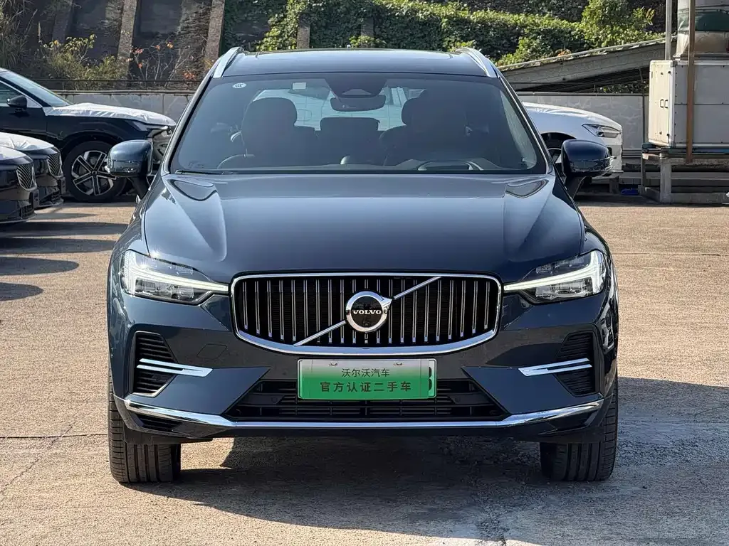 Volvo XC60 PHEV — фото 8