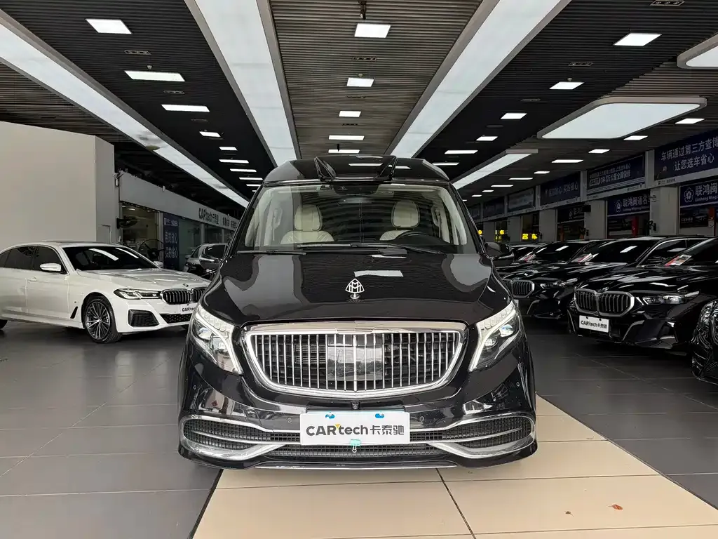 Mercedes-Benz V-Class — фото 10