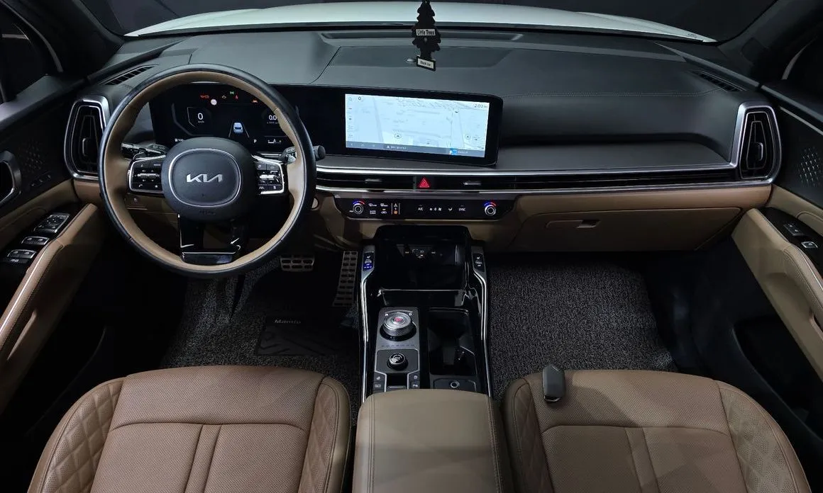 Kia Sorento — фото 9