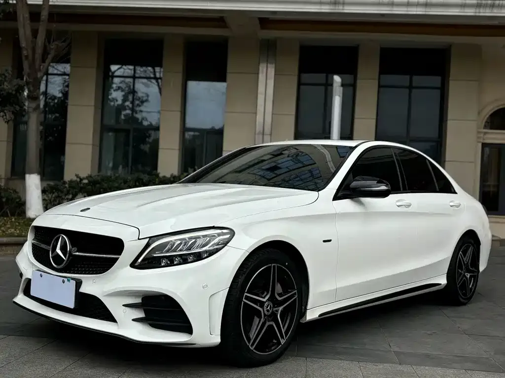 Mercedes-Benz C-Class — фото 1