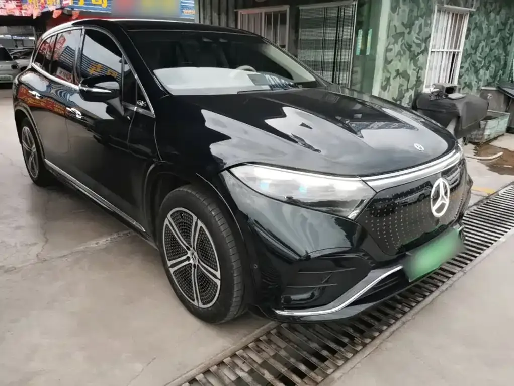 Mercedes-Benz EQS SUV — фото 9