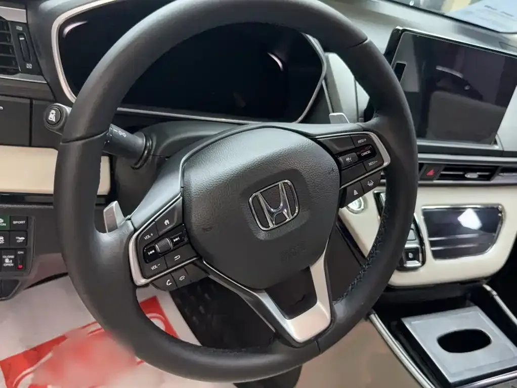 Honda Elysion 2024 из CN, фото 10