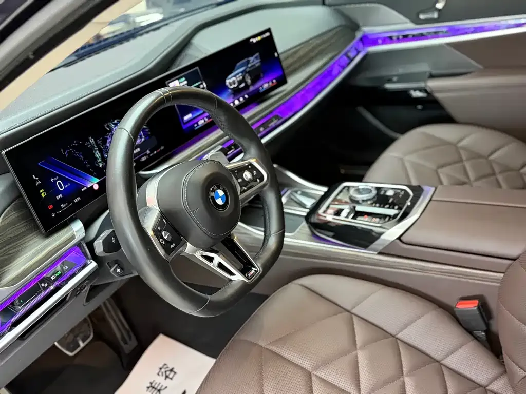 BMW 7 Series — фото 3