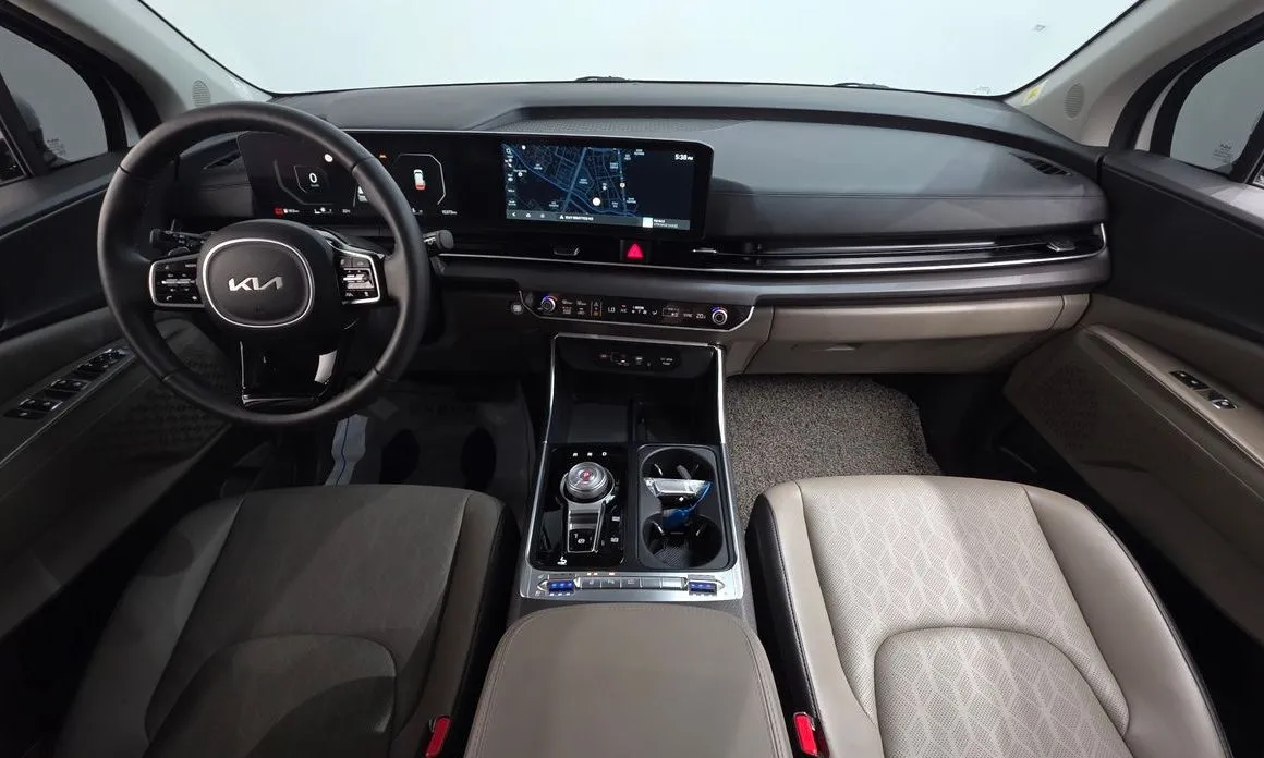 Kia Carnival — фото 10