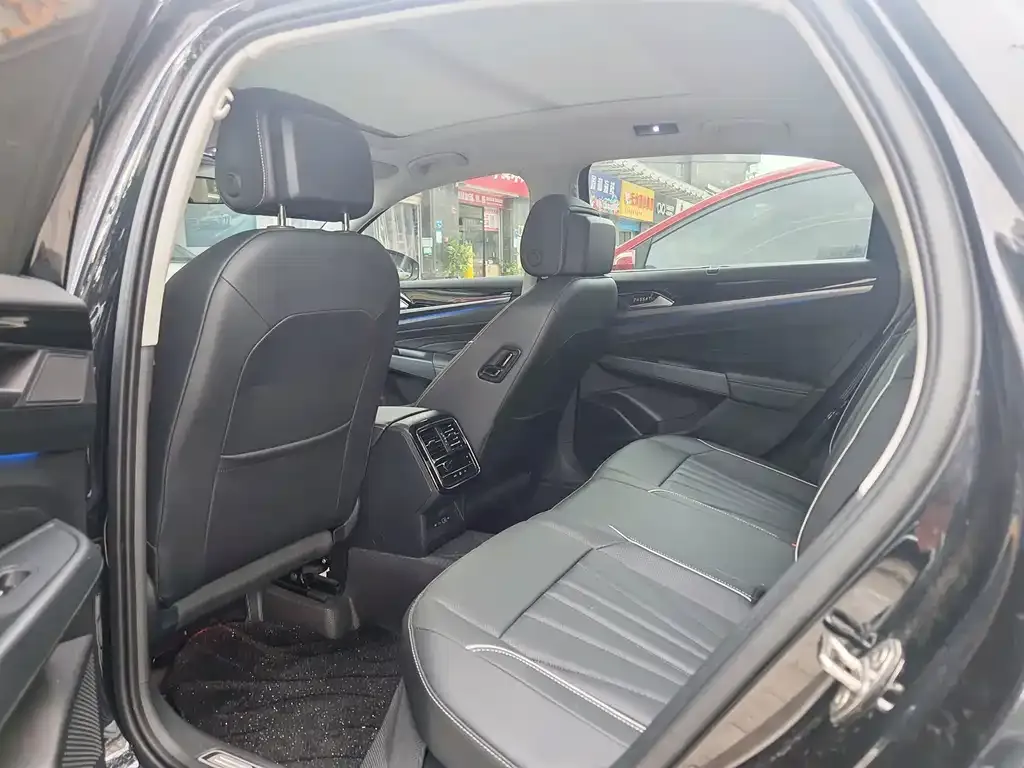 Volkswagen Passat — фото 3