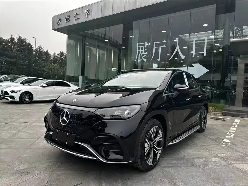 Mercedes-Benz EQE SUV — фото 9