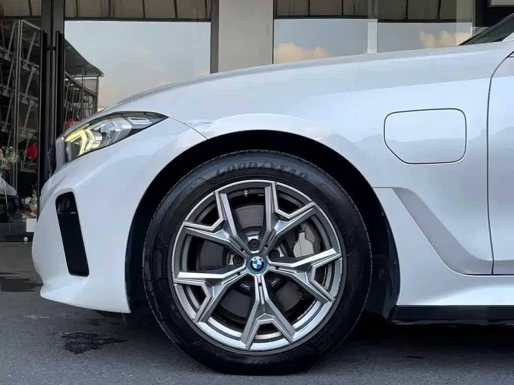 BMW i3 — фото 2