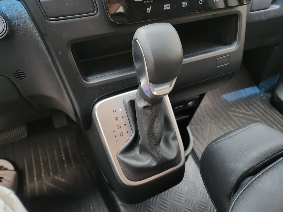 Hyundai Staria — фото 2