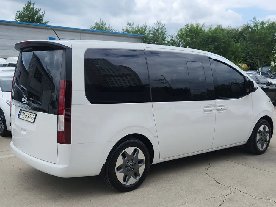 Hyundai Staria — фото 3