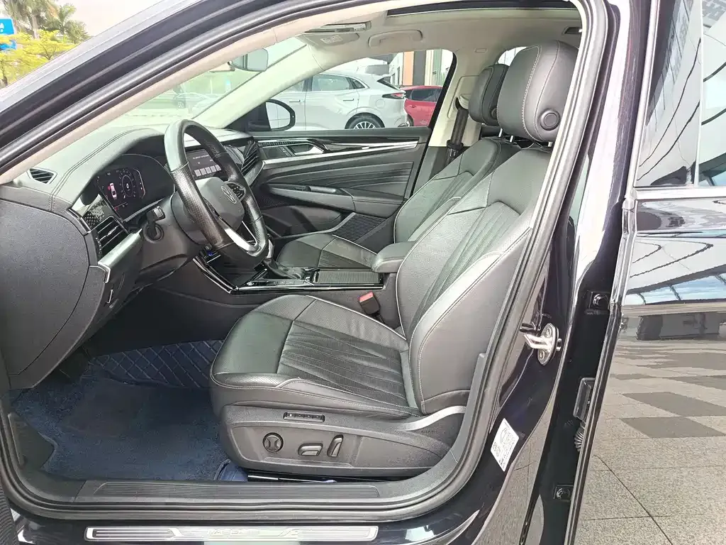 Volkswagen Passat — фото 7