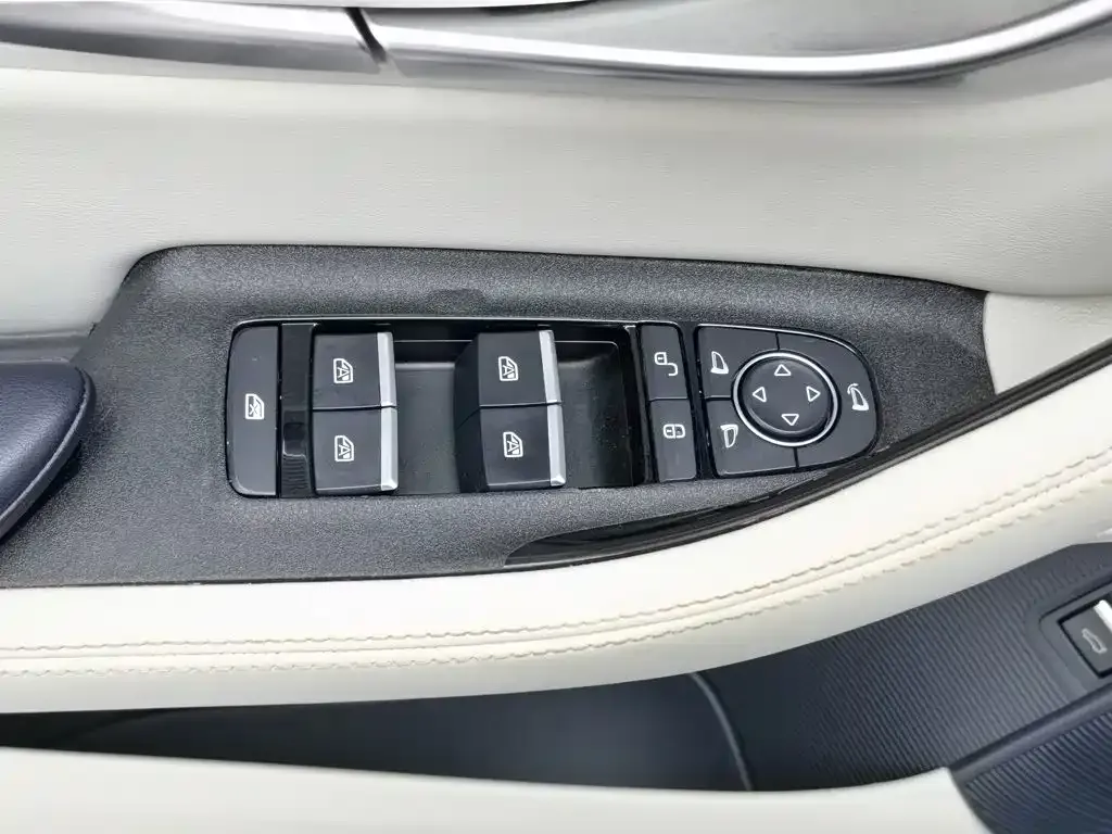 BYD PLUS New Energy — фото 7