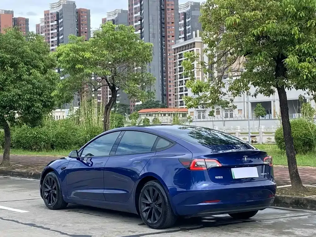 Tesla Model 3 — фото 6