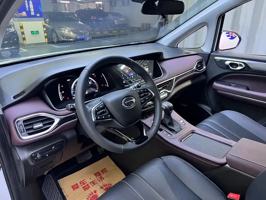 GAC Motor Trumpchi M6 — фото 10