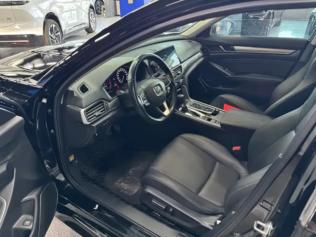 Honda Accord — фото 5