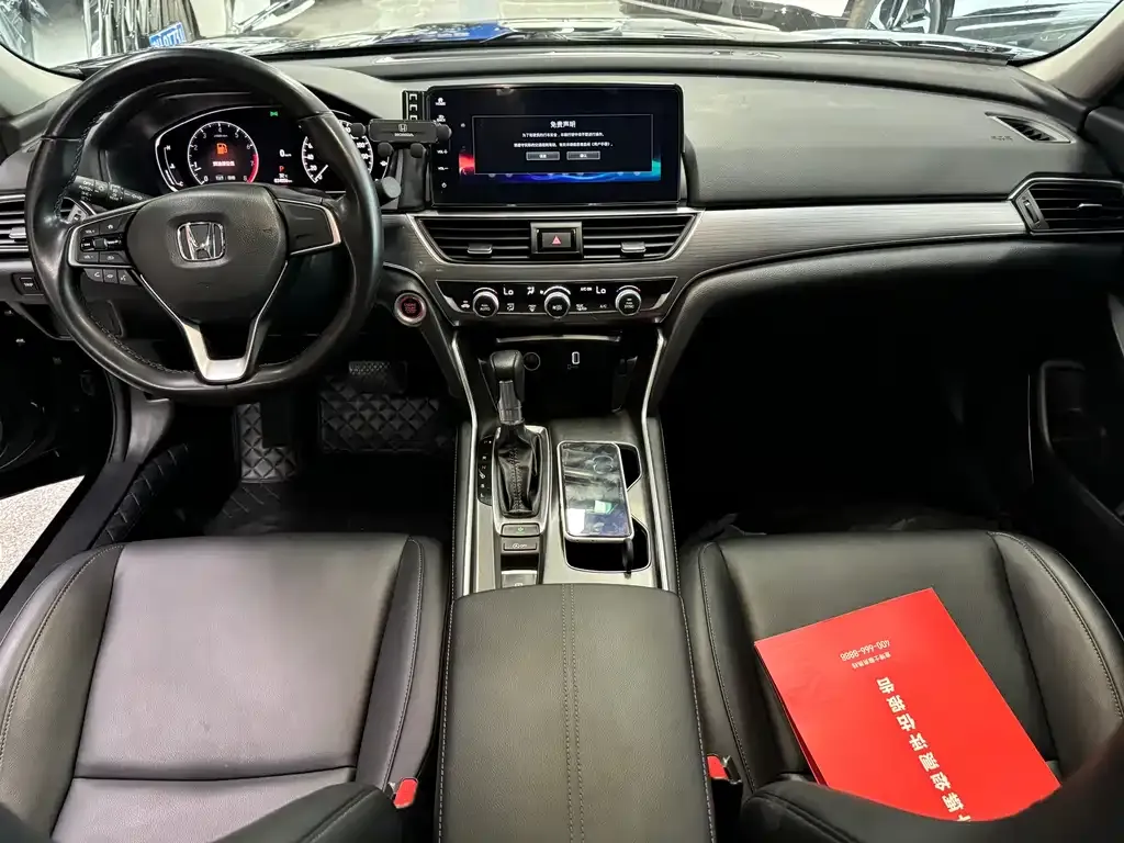 Honda Accord — фото 4