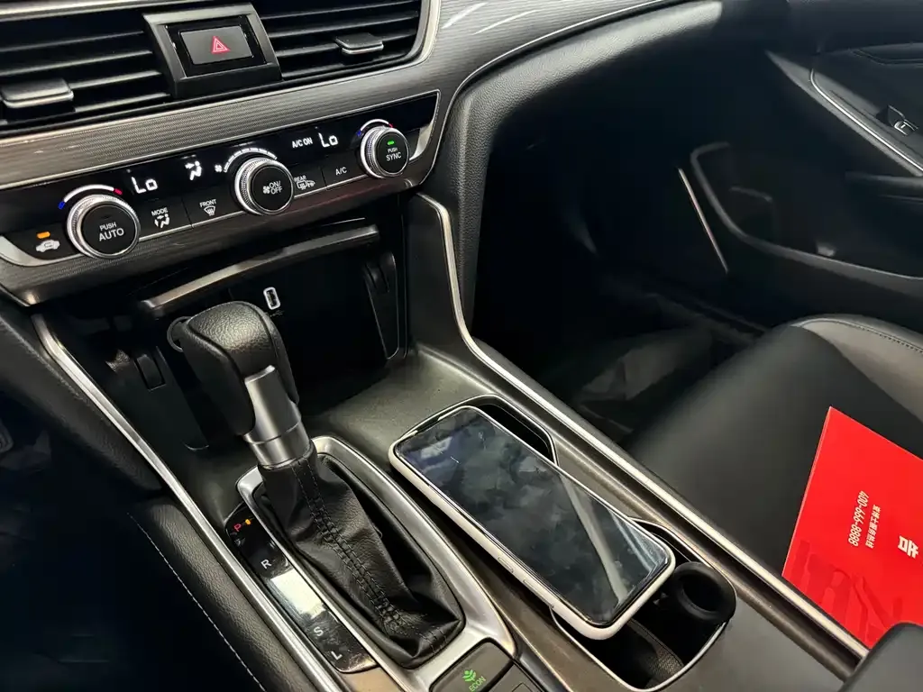 Honda Accord — фото 6