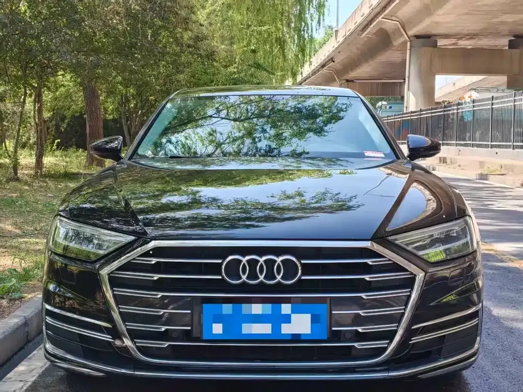 Audi A8 — фото 7
