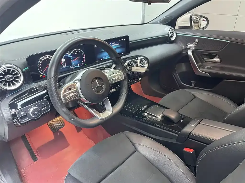 Mercedes-Benz A-Class — фото 10