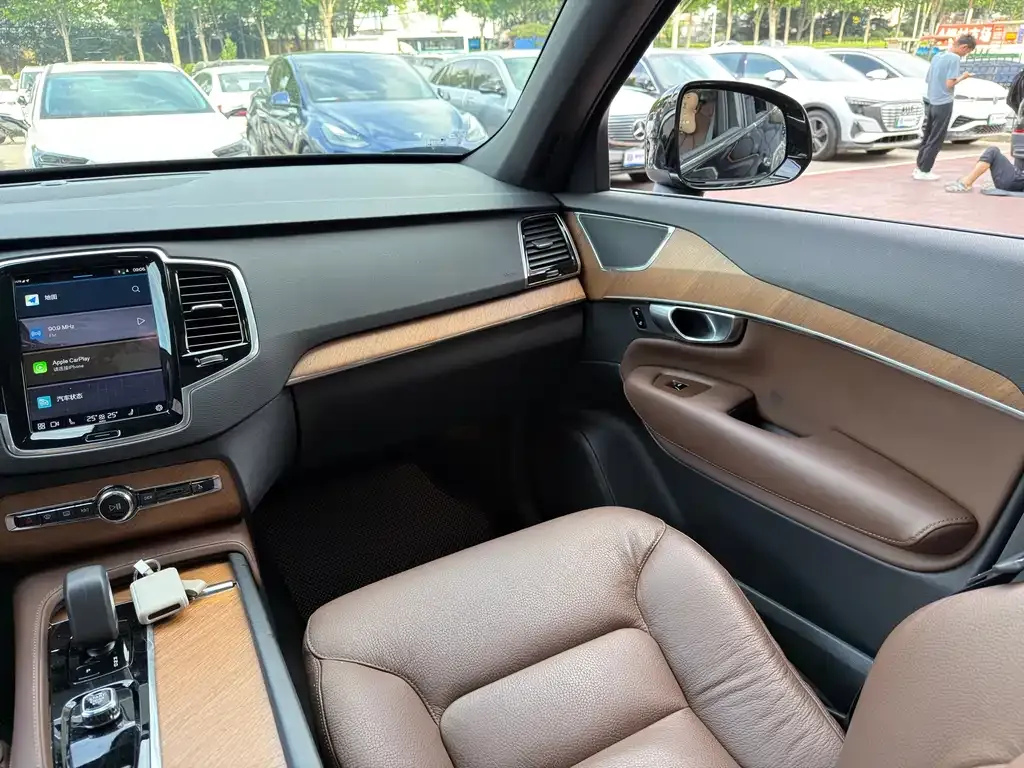 Volvo XC90 2024 из CN, фото 3
