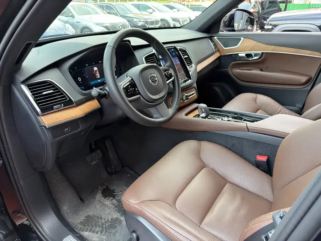 Volvo XC90 2024 из CN, фото 2