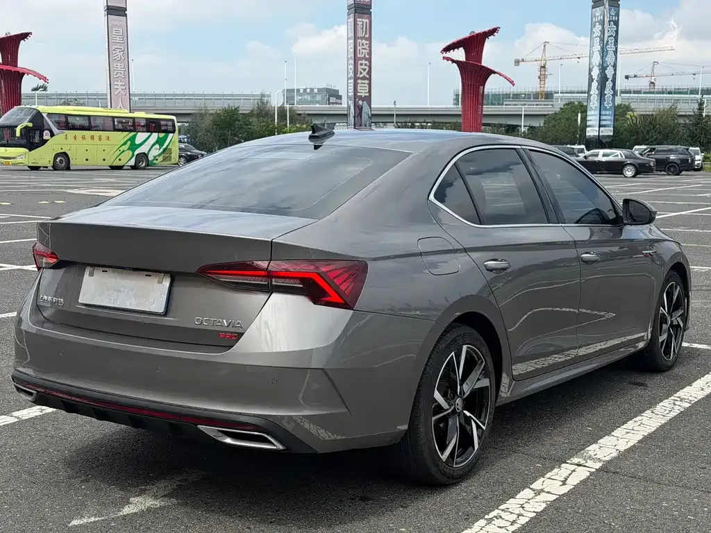 Skoda Octavia 2022 из CN, фото 10