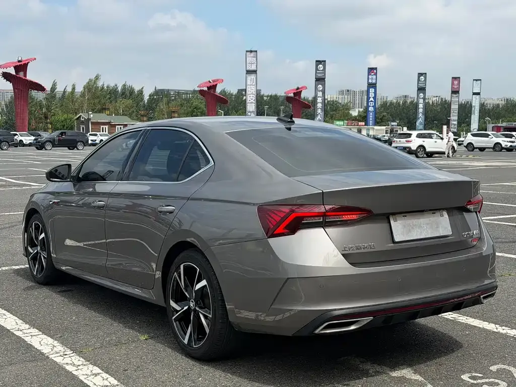 Skoda Octavia 2022 из CN, фото 6