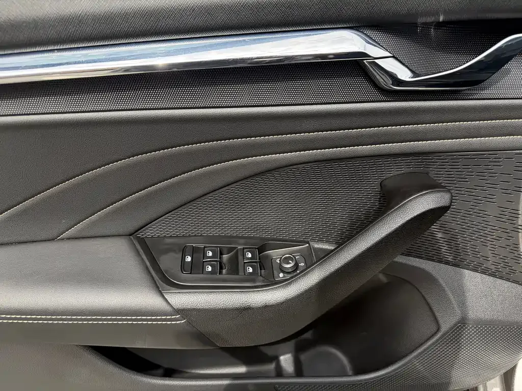 Skoda Octavia 2022 из CN, фото 9