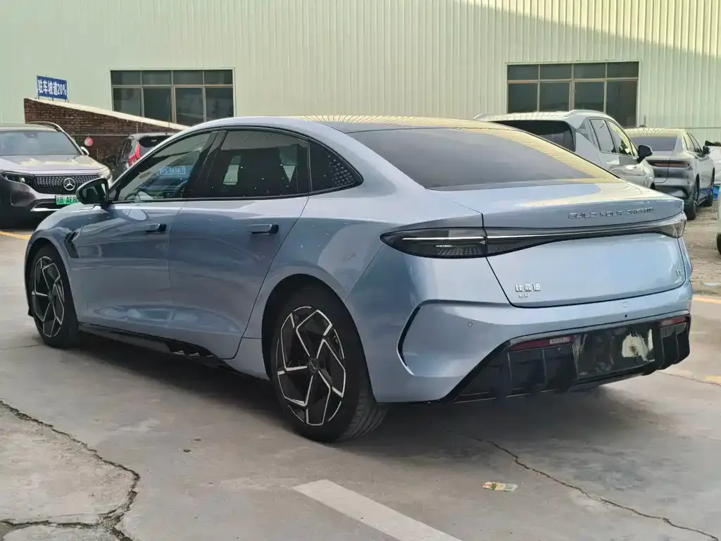 BYD Seal — фото 6