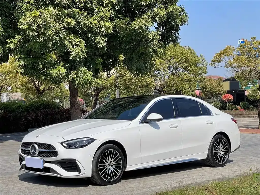 Mercedes-Benz C-Class — фото 1