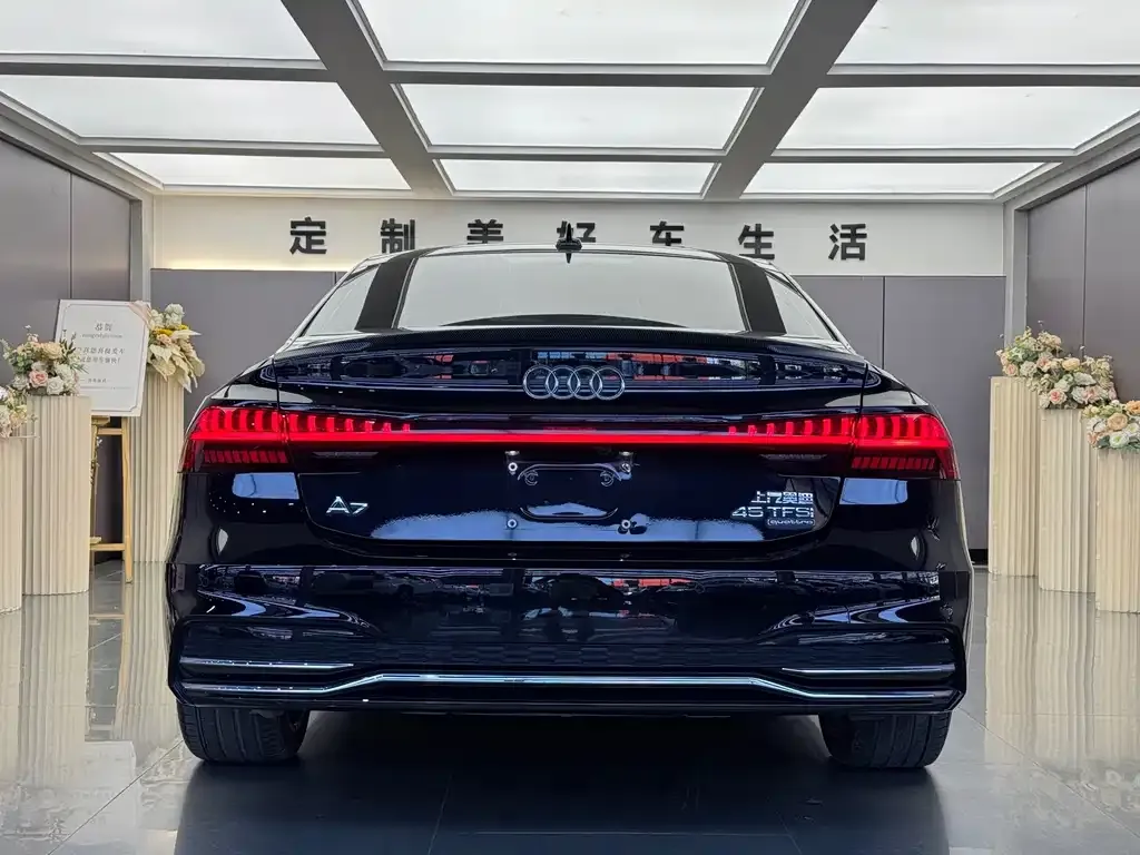 Audi A7L — фото 6