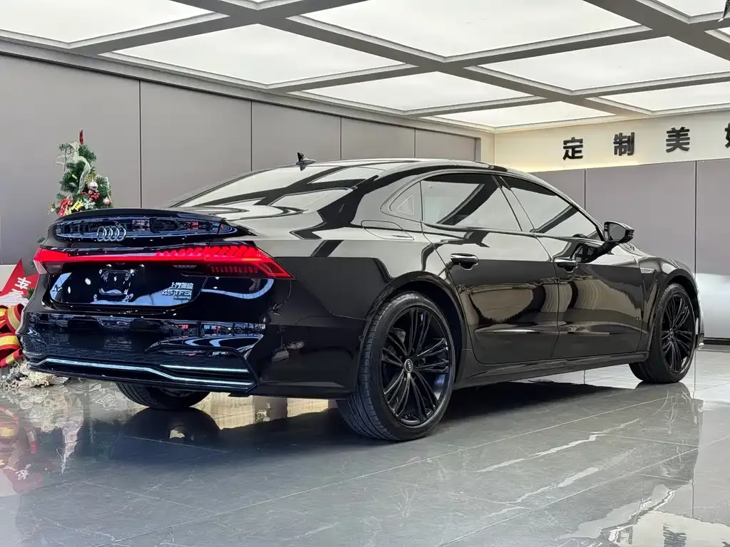 Audi A7L — фото 9