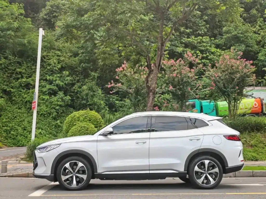 BYD PLUS New Energy — фото 9