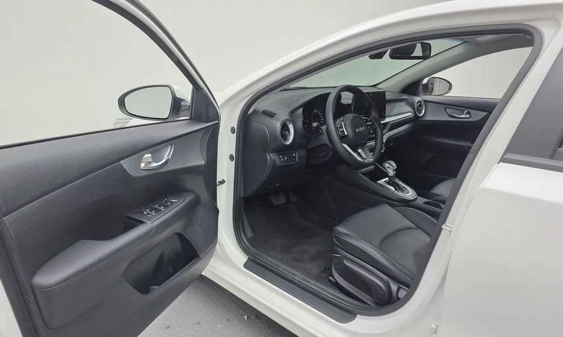Kia K3 2023 из KR, фото 4