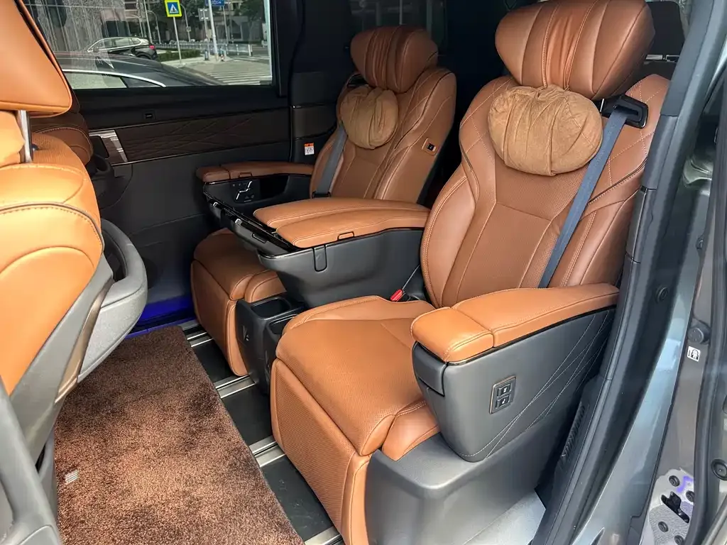 Toyota Vellfire — фото 6
