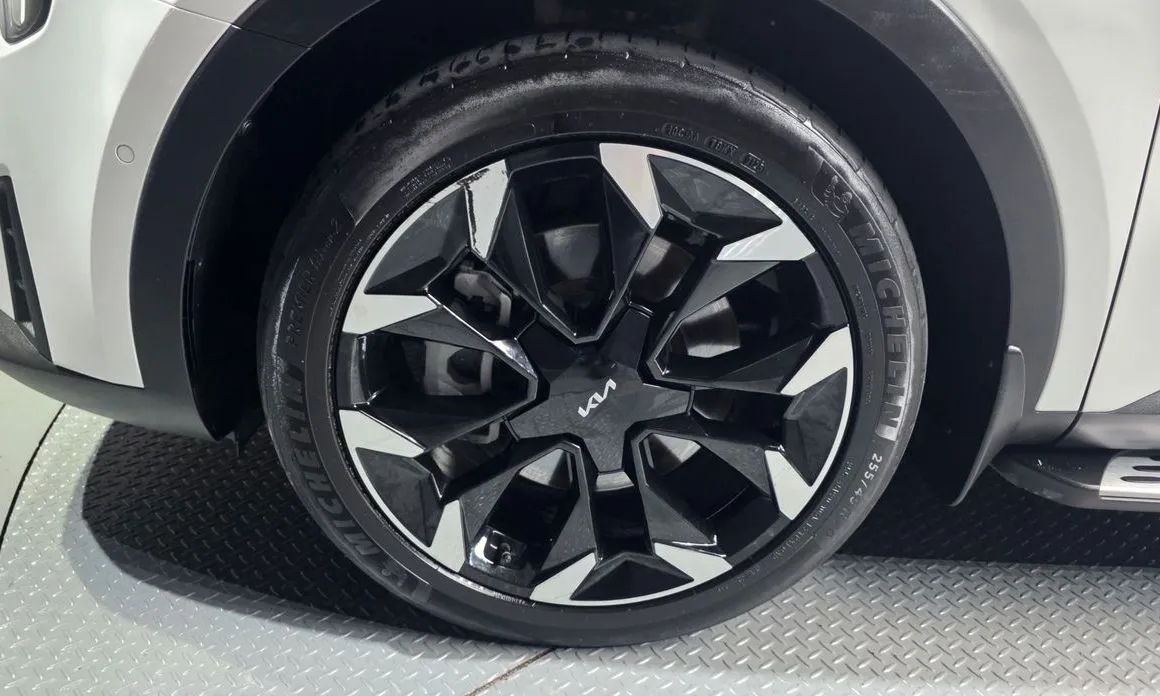 Kia Sorento — фото 5