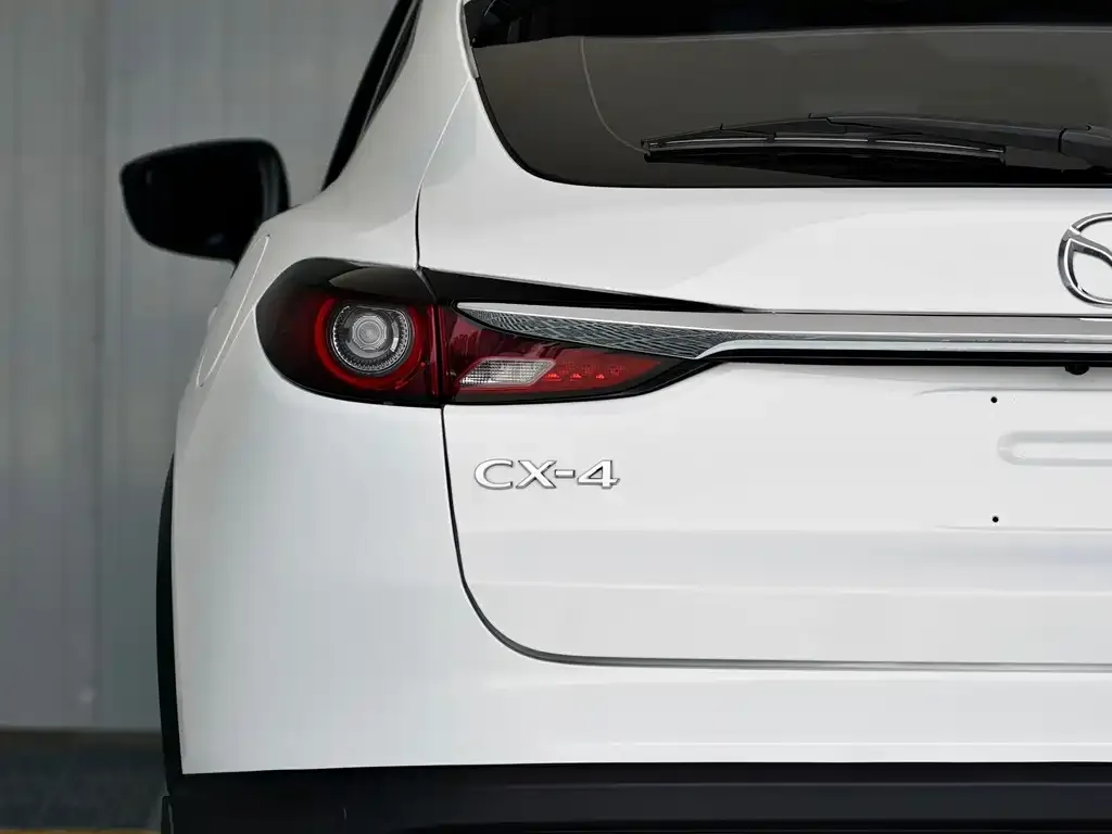 Mazda CX-4 — фото 4