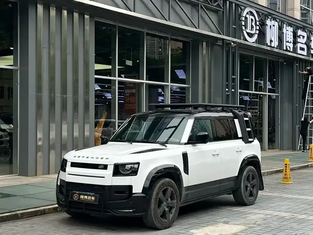 Land Rover Defender — фото 1