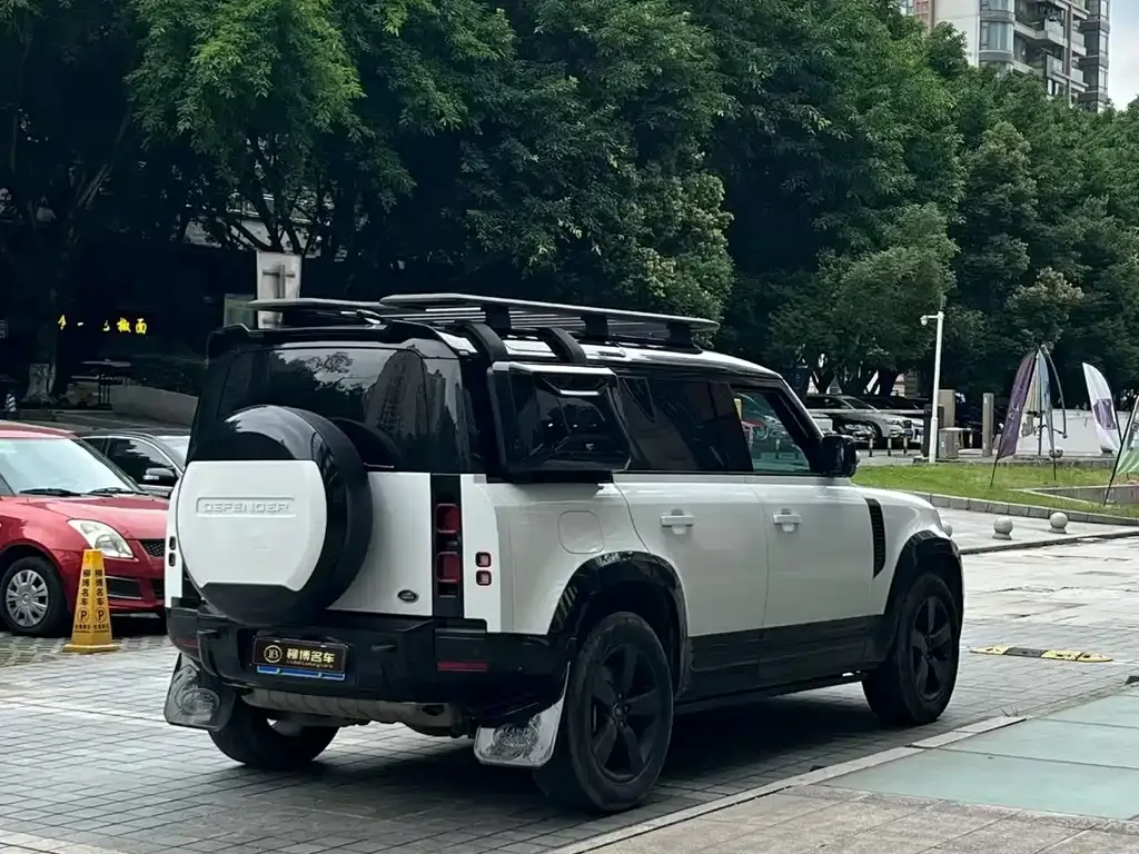 Land Rover Defender — фото 9