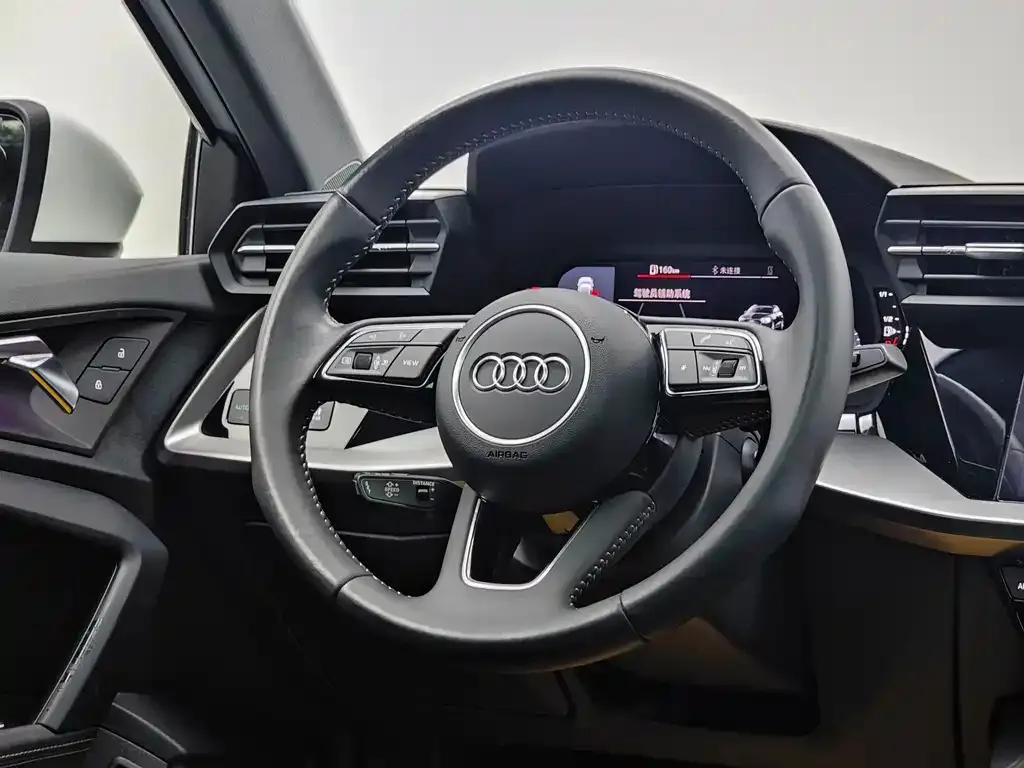Audi A3 — фото 2