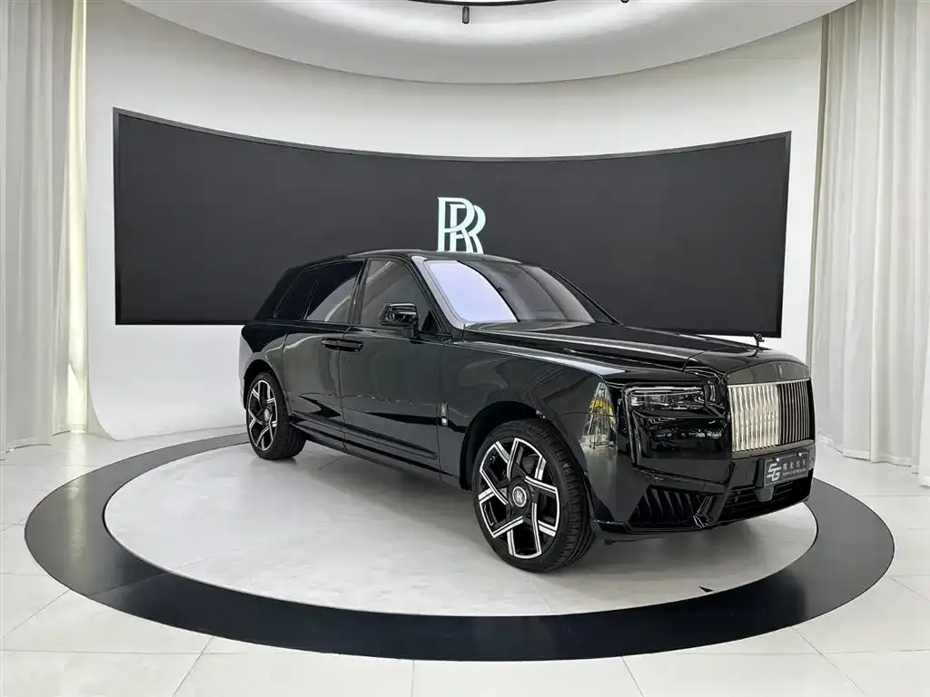 Rolls-Royce Cullinan — фото 8