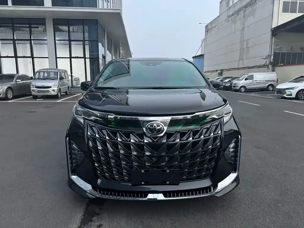 Toyota Sienna — фото 10